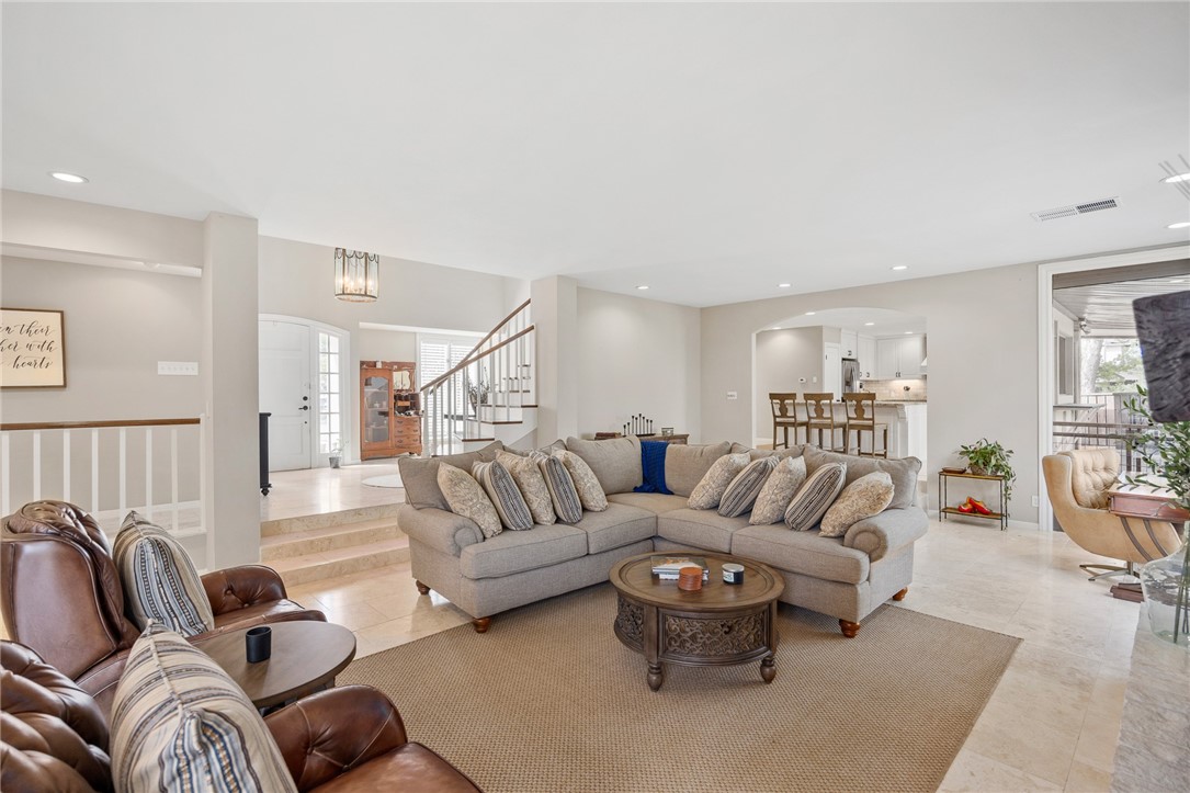 418 N Coronado Dr Property Photo 8