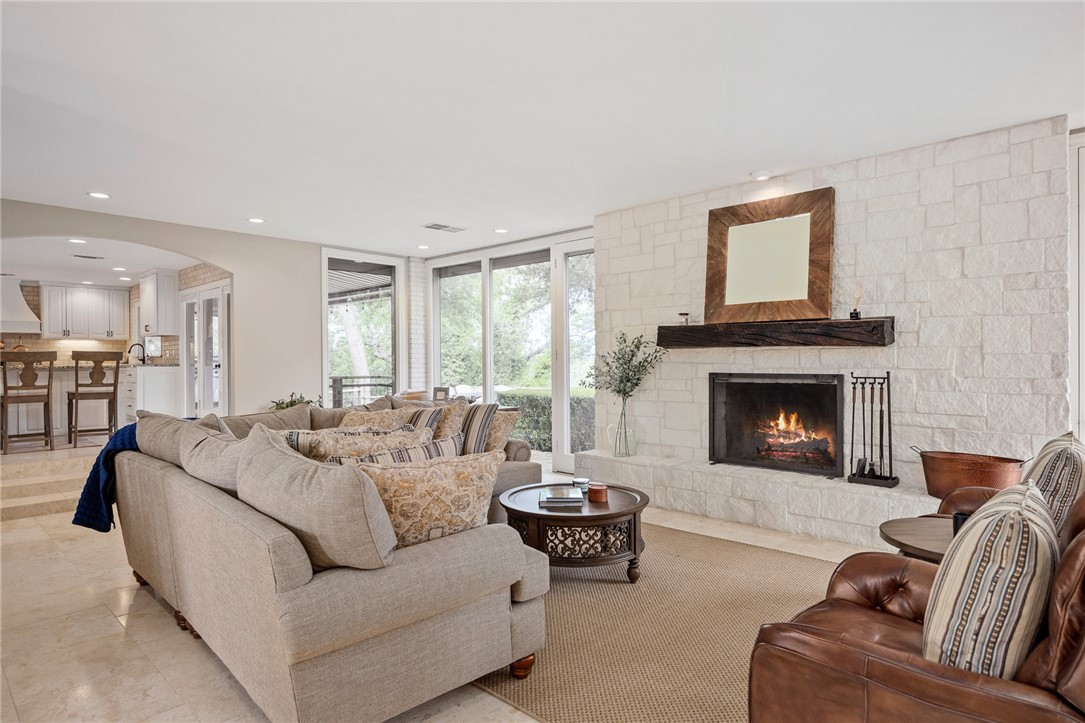 418 N Coronado Dr Property Photo 9