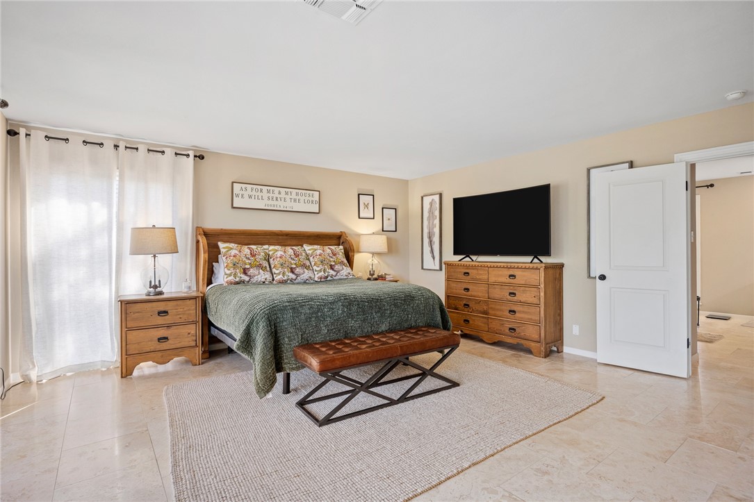 418 N Coronado Dr Property Photo 16