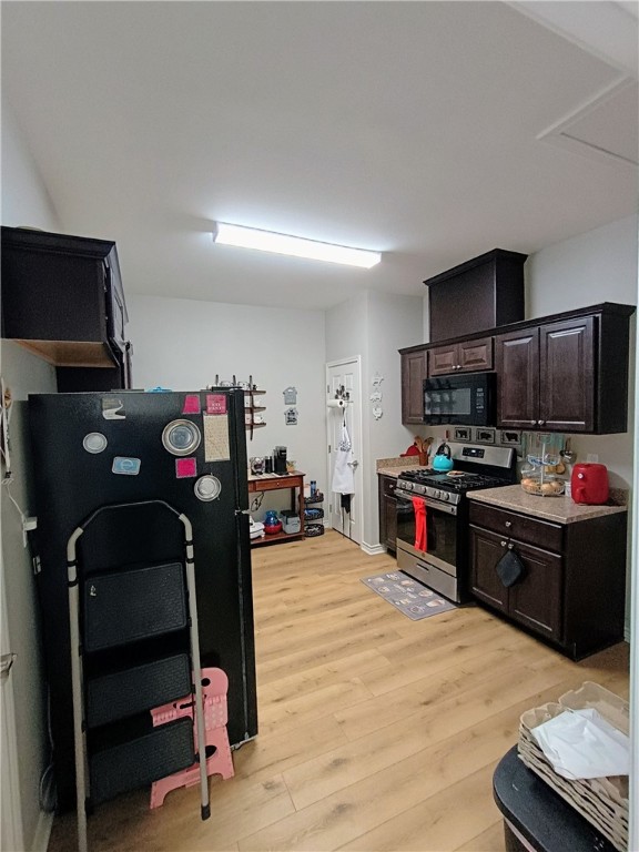 519 E Ave F Property Photo 24