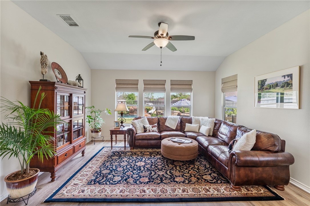 7534 Rancho Vista Blvd Property Photo 23