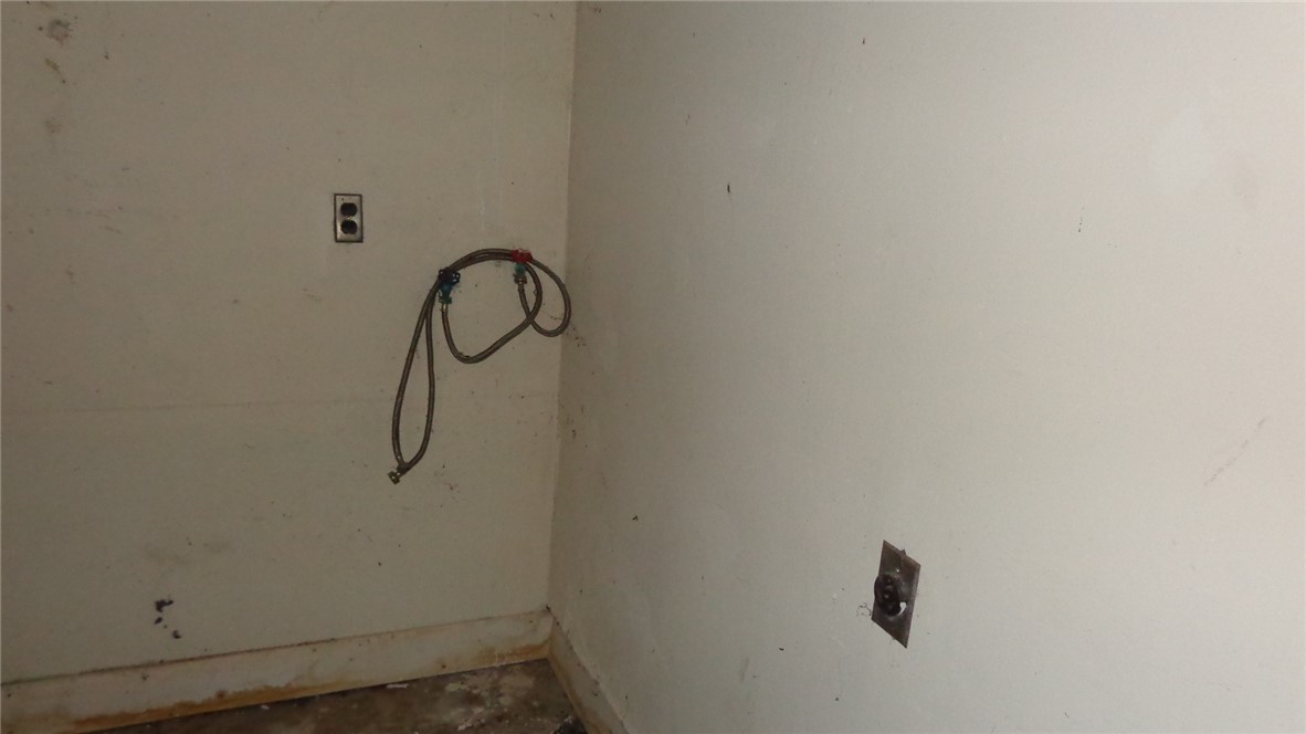 810 S 10th St Property Photo 13