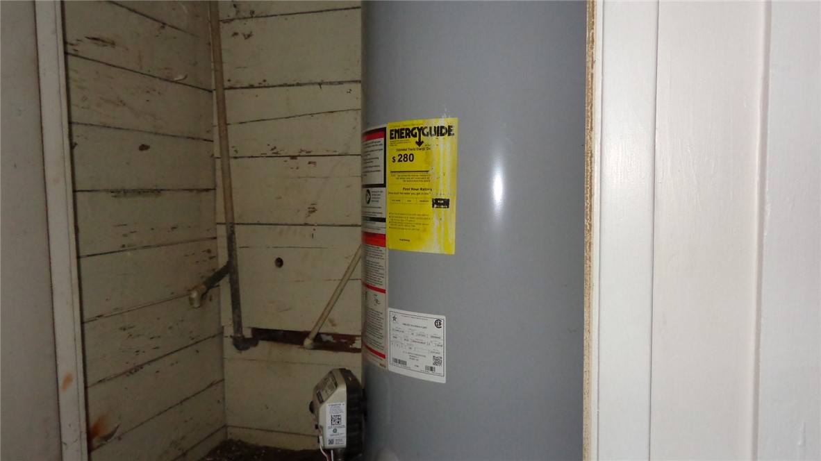 810 S 10th St Property Photo 15