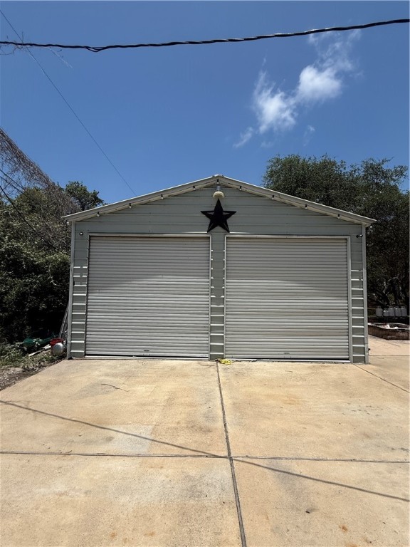 142 Vercie St Property Photo 3