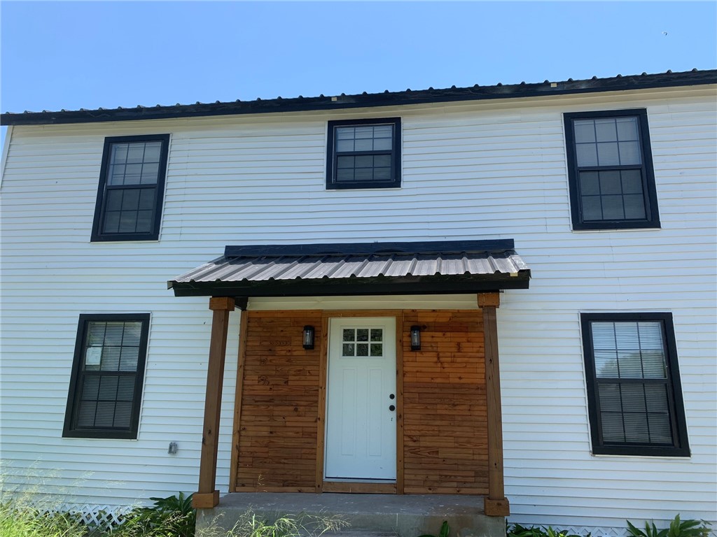 2833 Lawnview St Property Photo 1