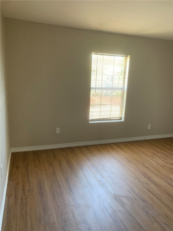 2833 Lawnview St Property Photo 7