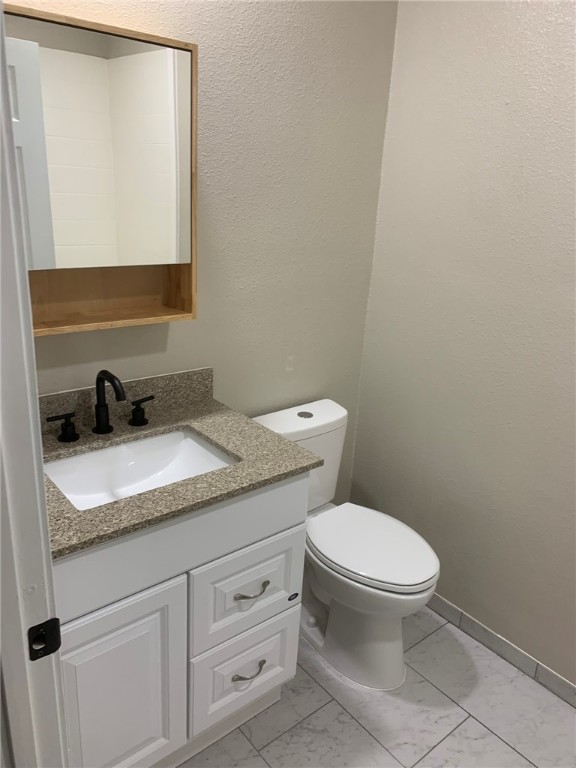2833 Lawnview St Property Photo 9