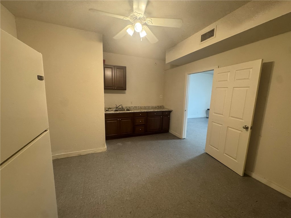 5902 Kostoryz Property Photo 7