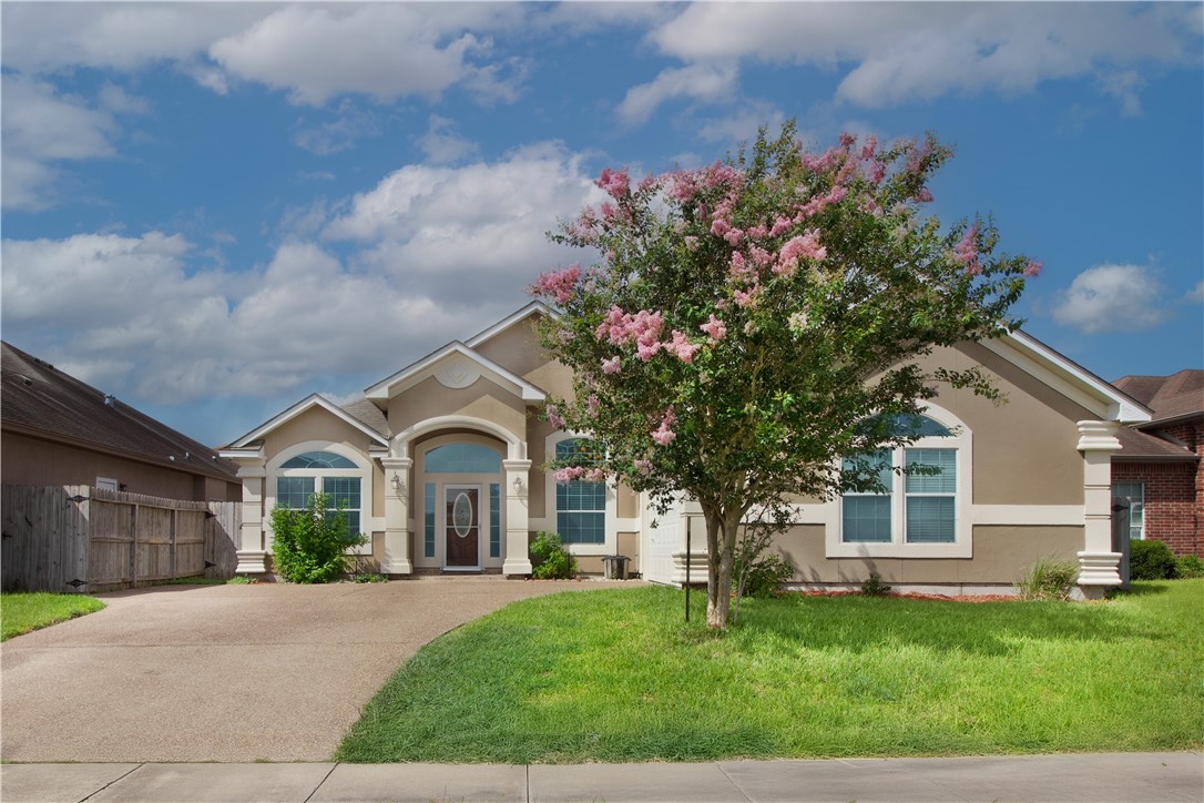 6825 Old Square Dr Property Photo 1