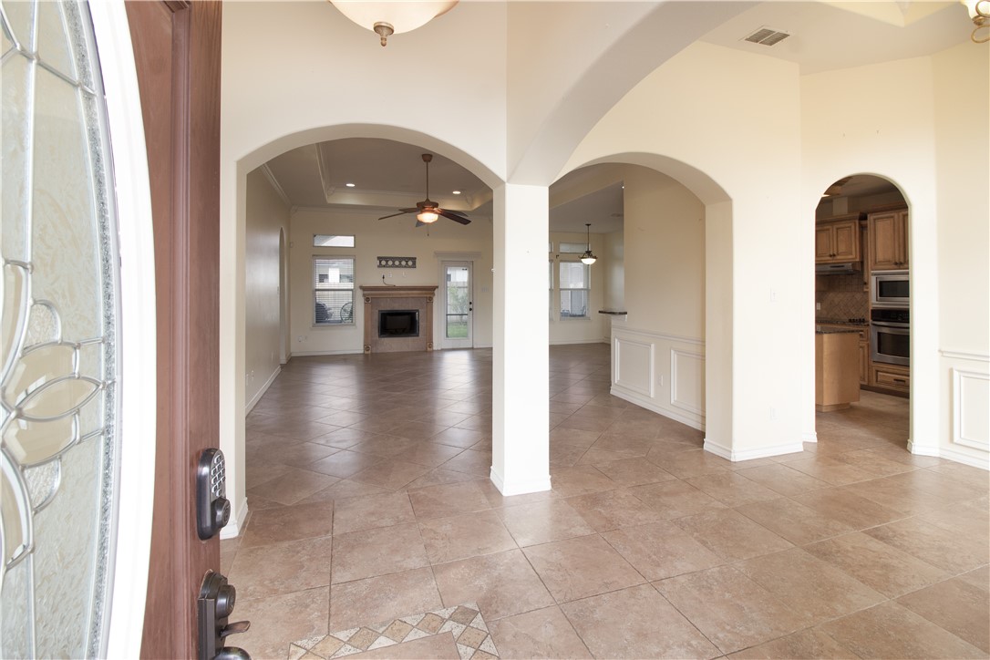 6825 Old Square Dr Property Photo 6