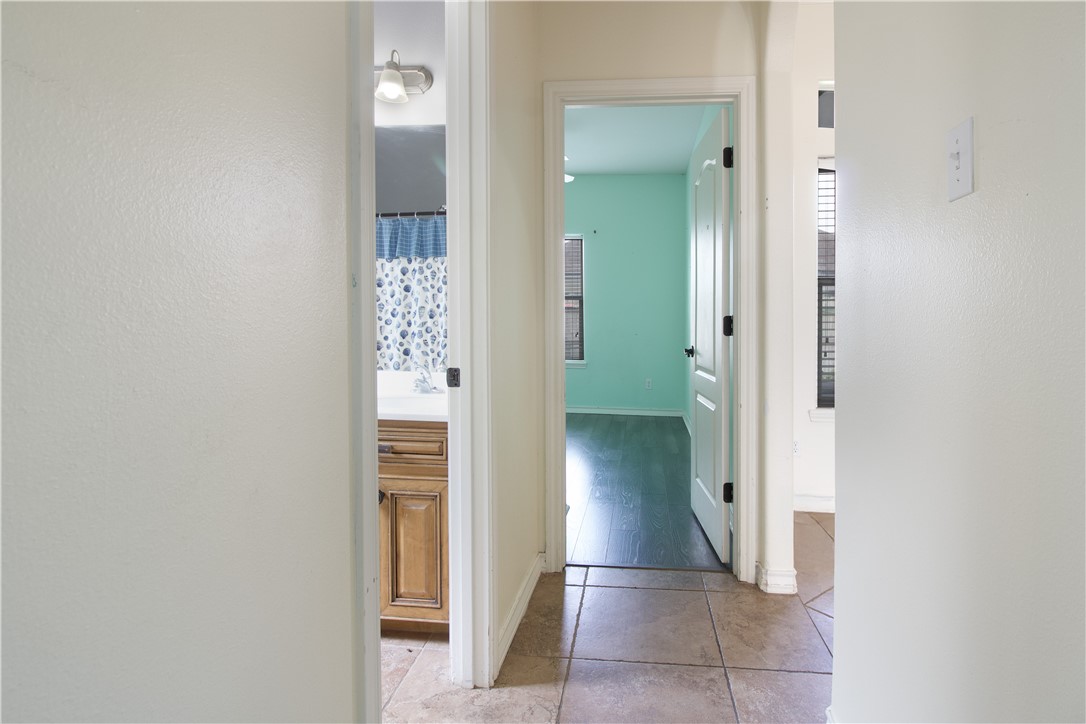 6825 Old Square Dr Property Photo 26