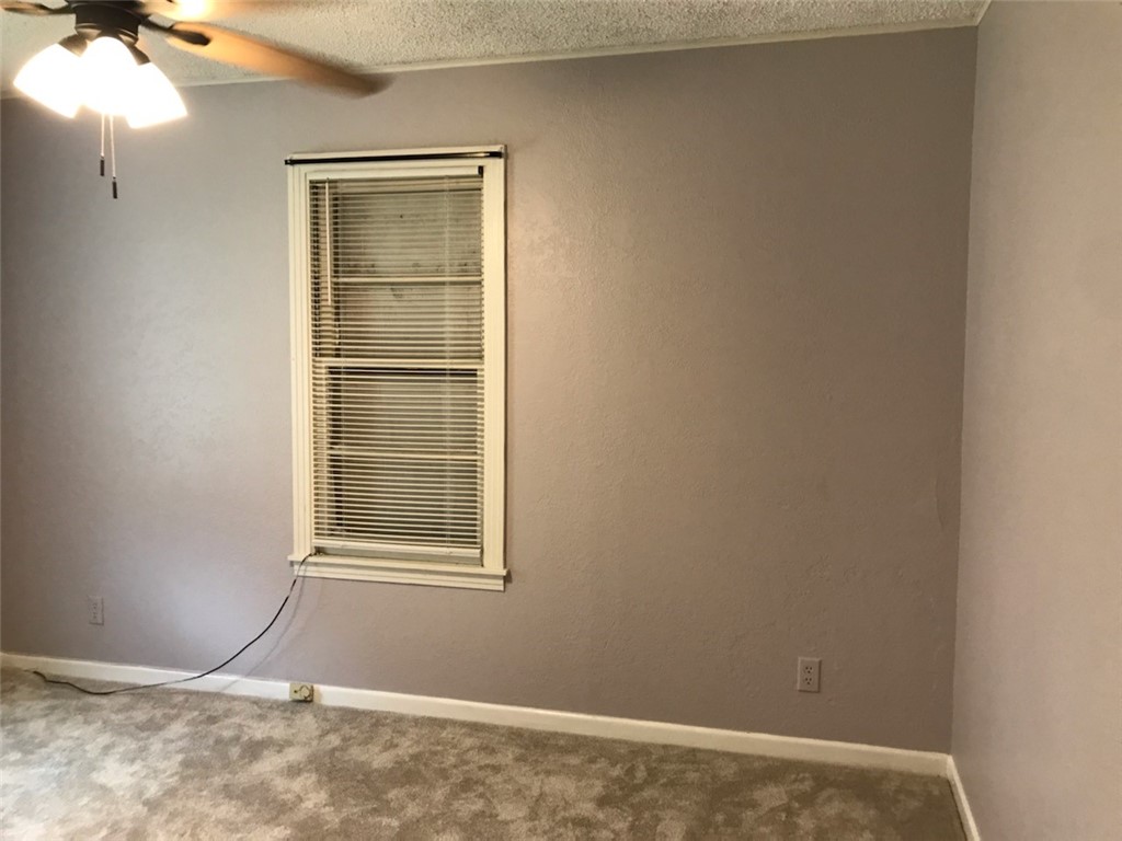 837 Rosedale Dr Property Photo 8