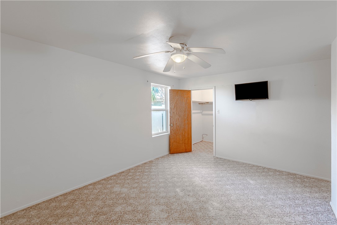 2406 Lakeview Dr Property Photo 29