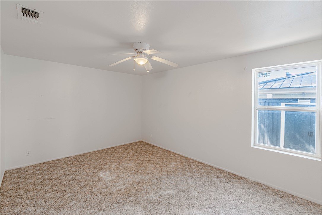 2406 Lakeview Dr Property Photo 30
