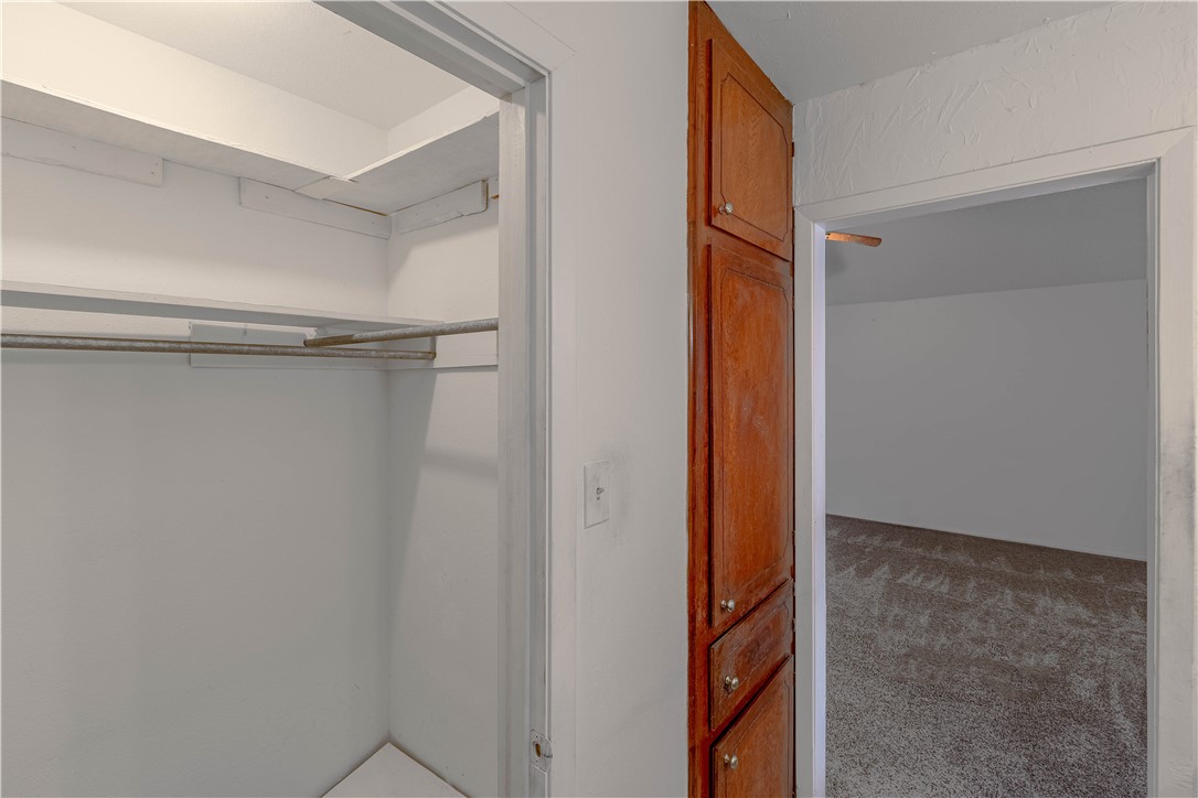 2406 Lakeview Dr Property Photo 31