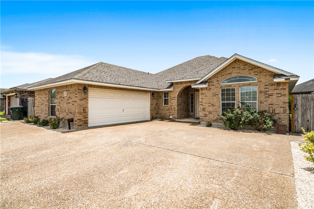 2602 Windhollow Dr Property Photo 2