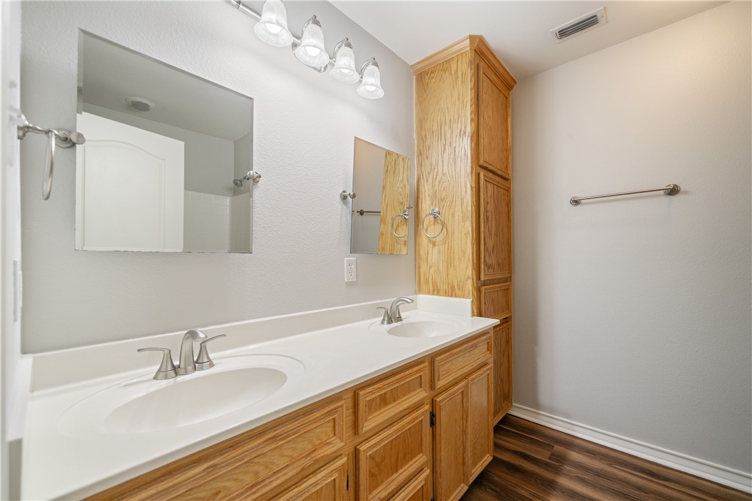 2602 Windhollow Dr Property Photo 11