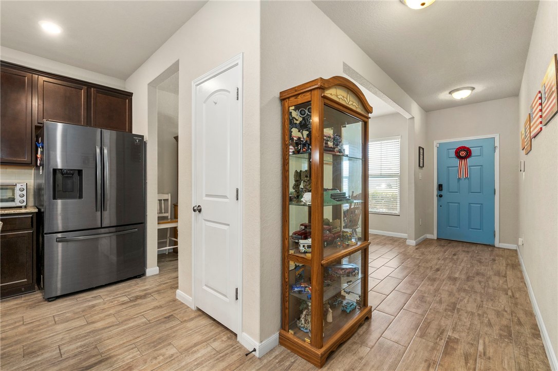 10343 Rosalina Property Photo 4
