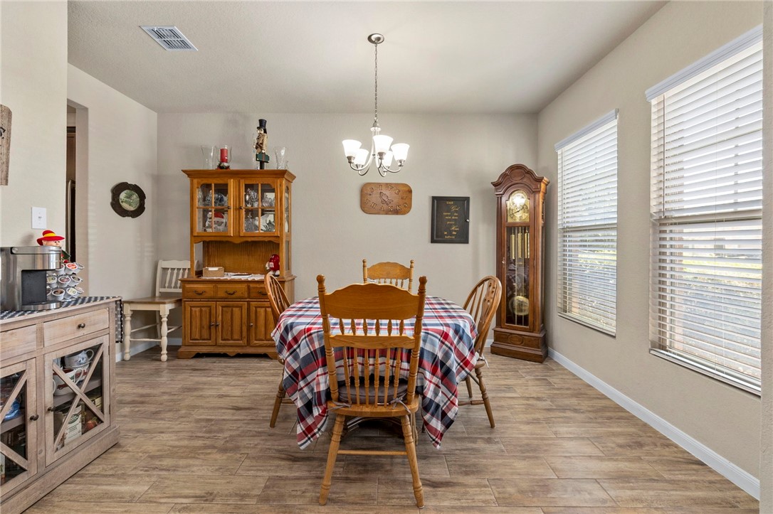 10343 Rosalina Property Photo 6