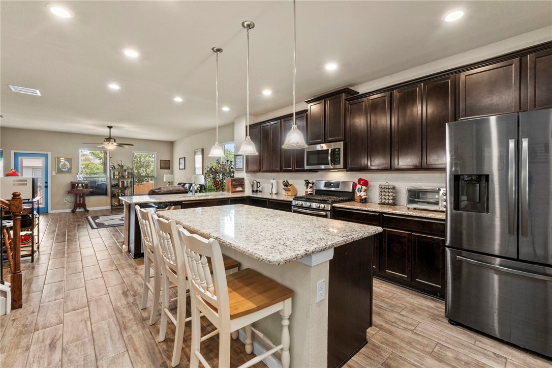 10343 Rosalina Property Photo 7