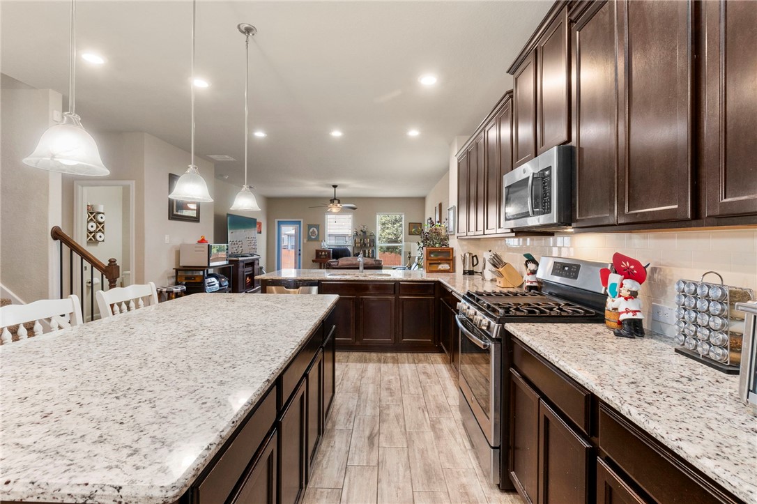 10343 Rosalina Property Photo 8