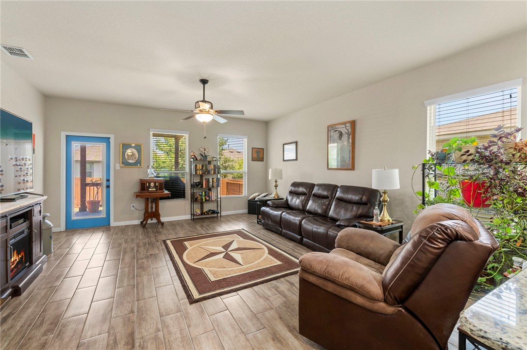 10343 Rosalina Property Photo 12