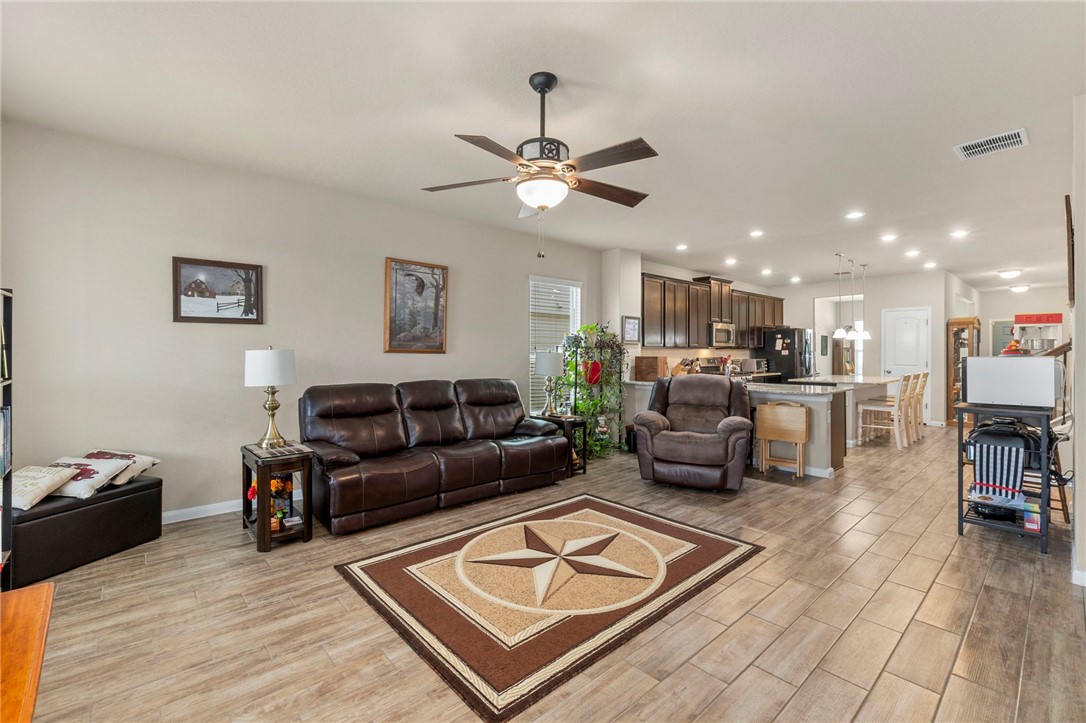 10343 Rosalina Property Photo 13