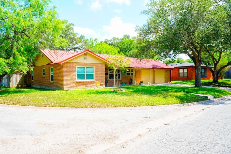 1508 Roosevelt Dr Property Photo 2