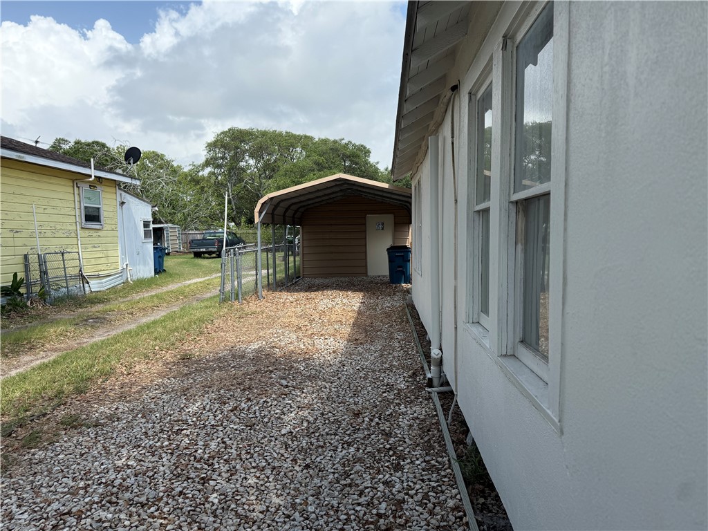 109 South Verne St Property Photo 17