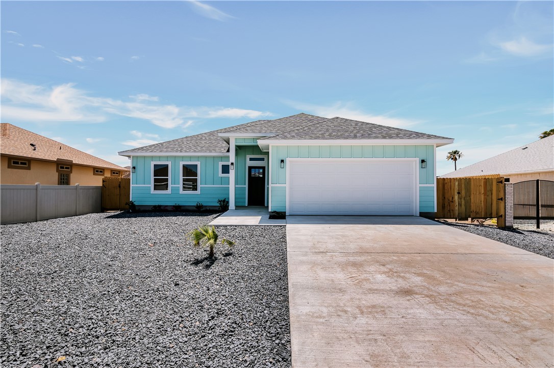 15638 Escapade St Property Photo 1