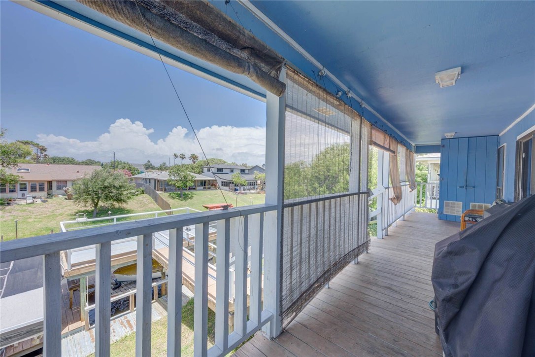 3410 Laguna Shores Property Photo 7