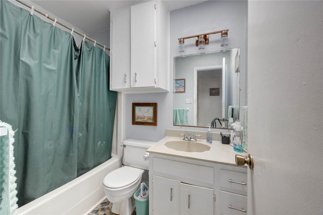 3410 Laguna Shores Property Photo 25