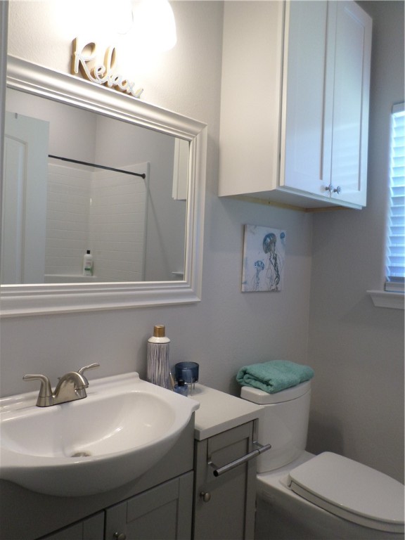 706 N Gagon St Property Photo 10