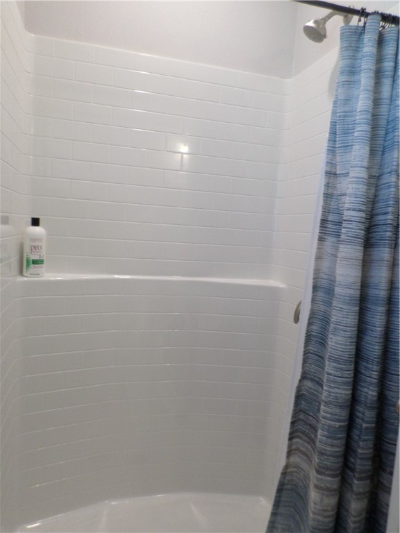 706 N Gagon St Property Photo 11