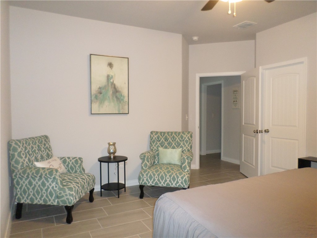 706 N Gagon St Property Photo 17