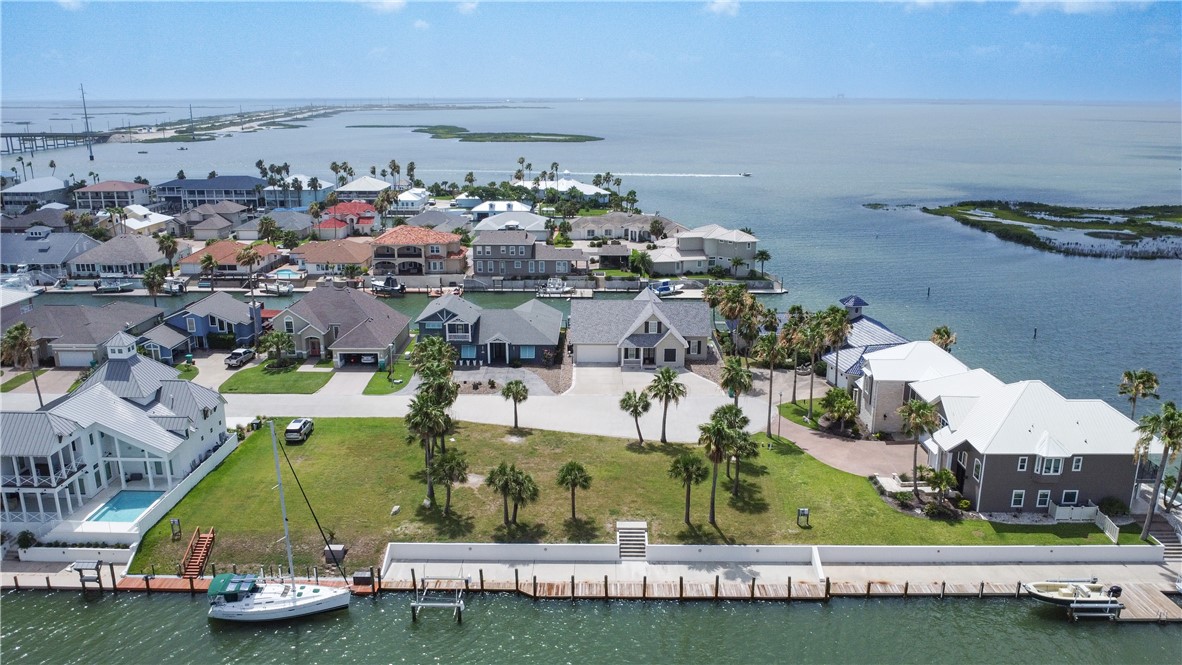 138 Sea View Dr Property Photo 1