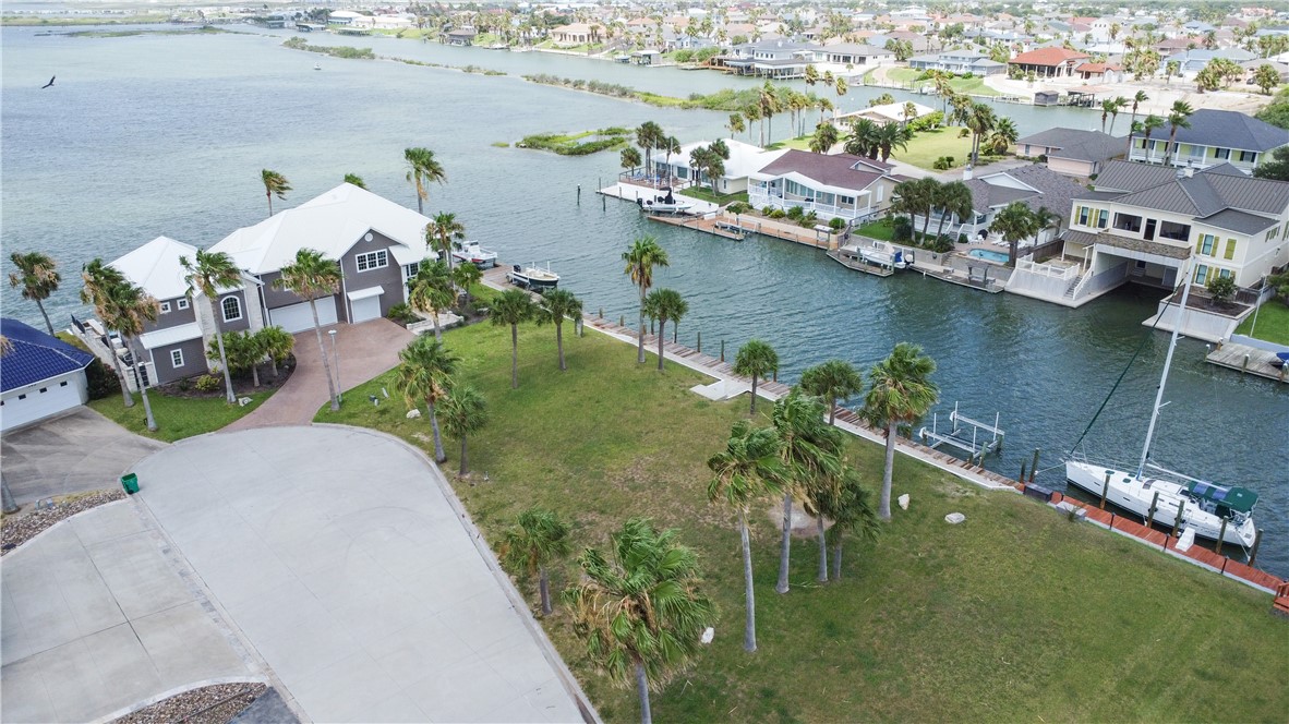 138 Sea View Dr Property Photo 3