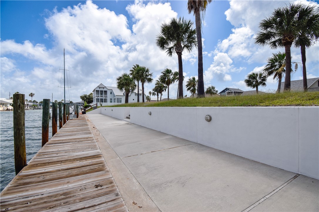 138 Sea View Dr Property Photo 7