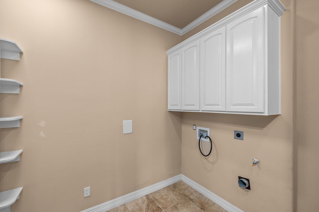 629 N Yturria St Property Photo 14