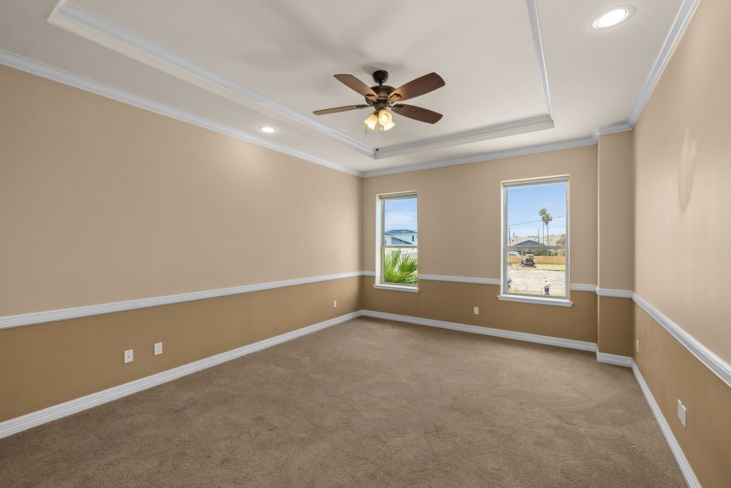 629 N Yturria St Property Photo 18