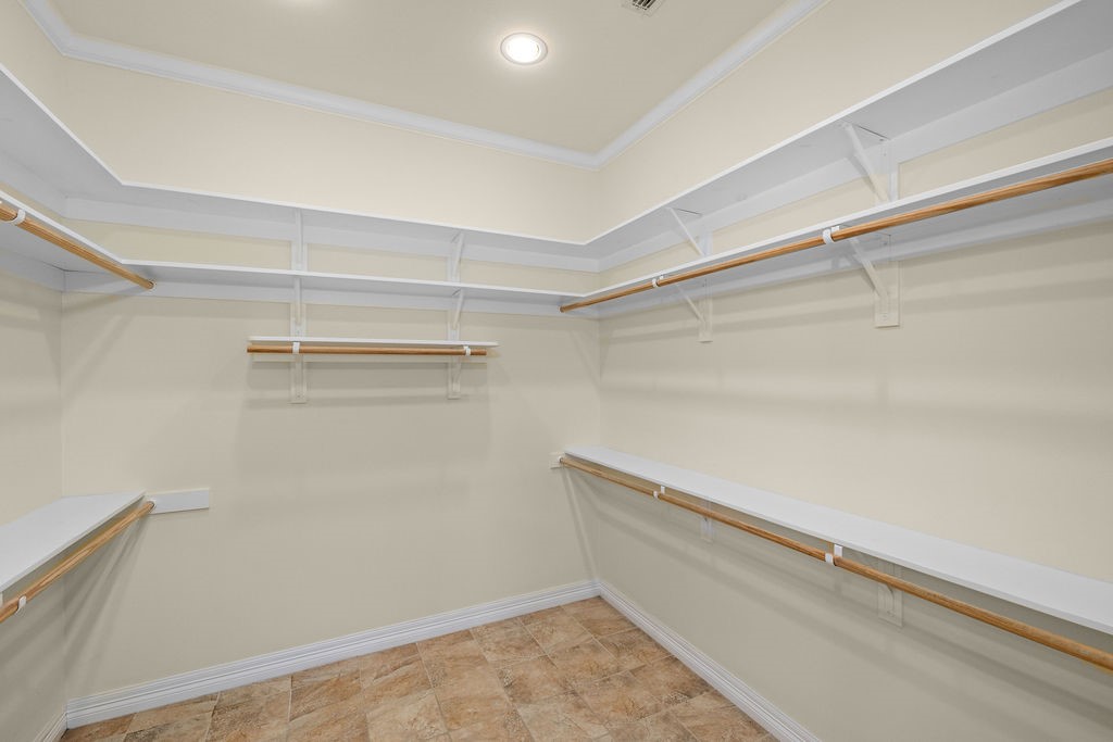629 N Yturria St Property Photo 26