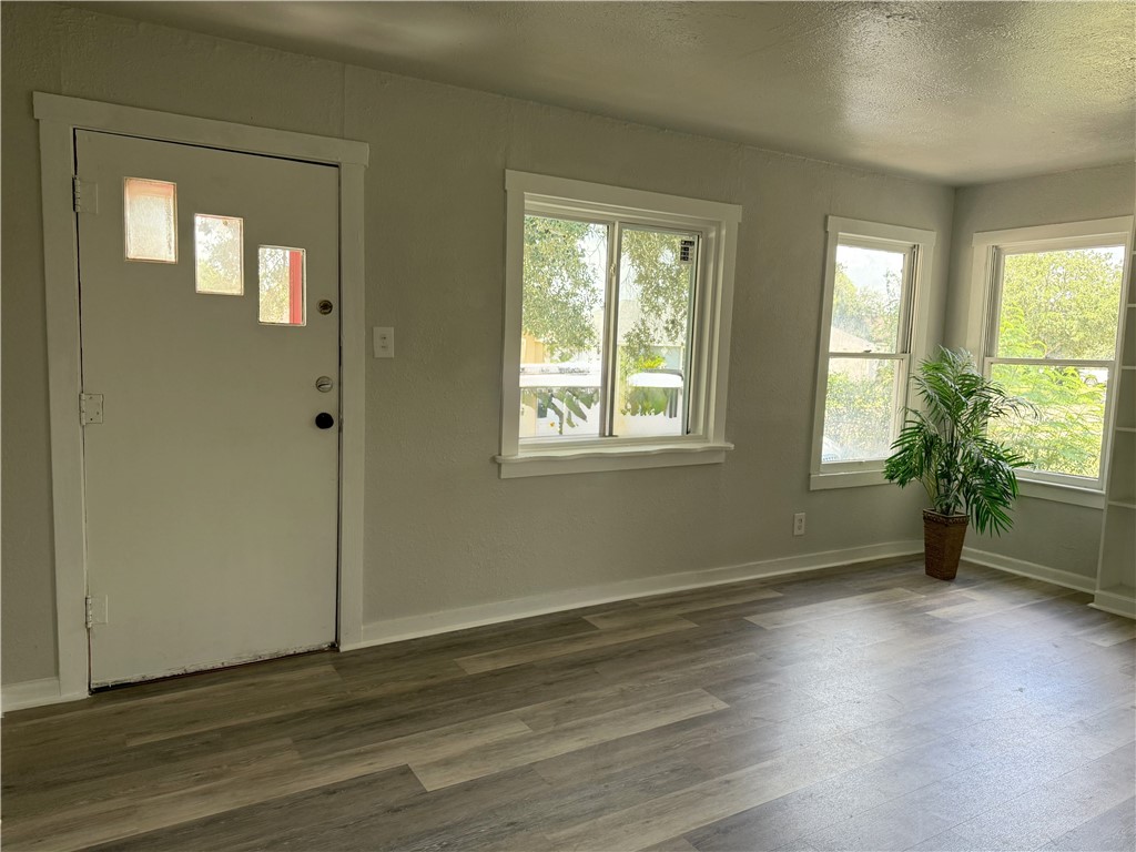 624 E Kenedy Ave Property Photo 3