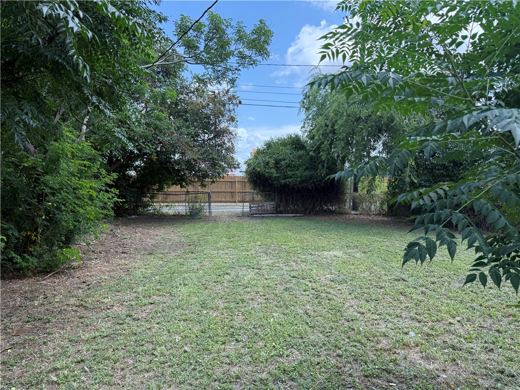 624 E Kenedy Ave Property Photo 17