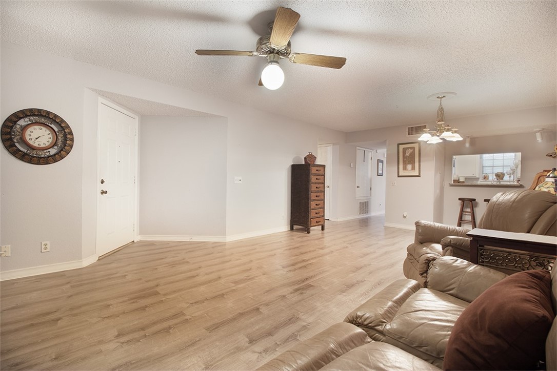 4445 Cedar Pass Dr 103 Property Photo 4