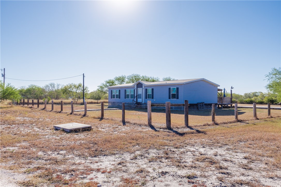 853 S County Road 307 Property Photo 4