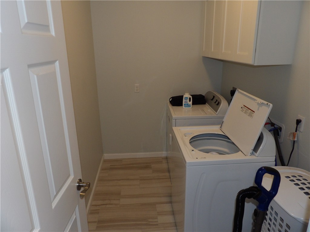930 Redwood Ave Property Photo 12