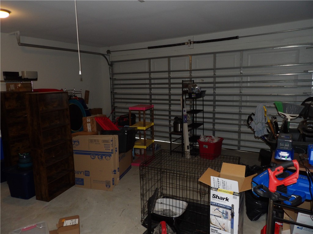 930 Redwood Ave Property Photo 13