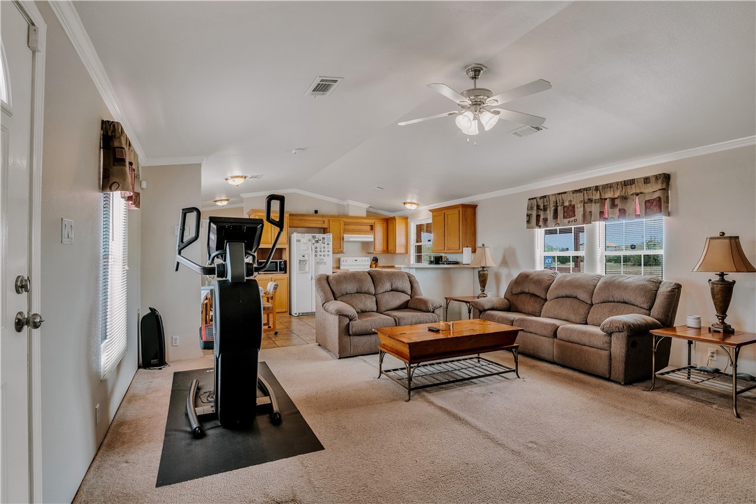 675 County Road 3031 Property Photo 5