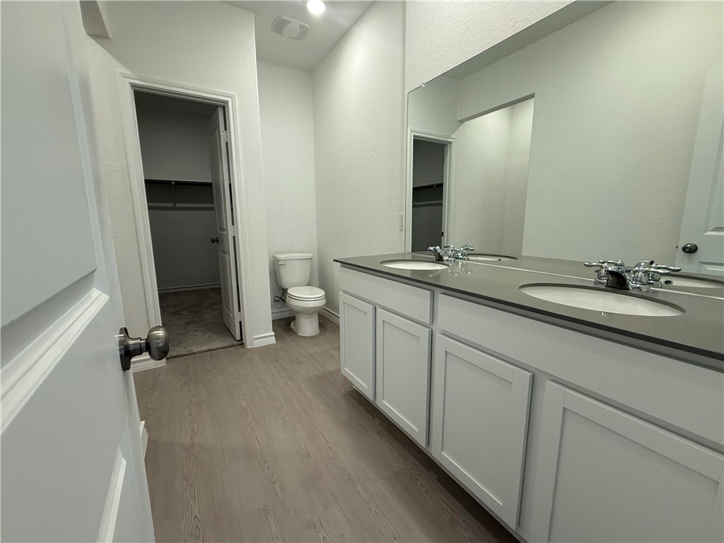 7925 Wonder Woman Dr Property Photo 6