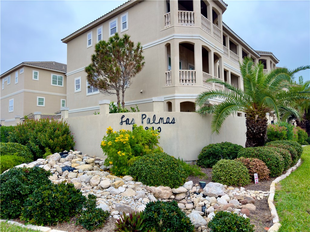 14910 Leeward Dr 403 Property Photo 1